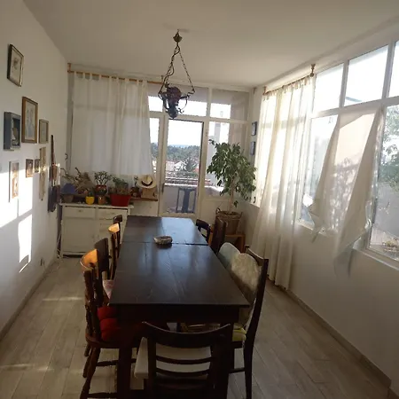 Happy Apartment