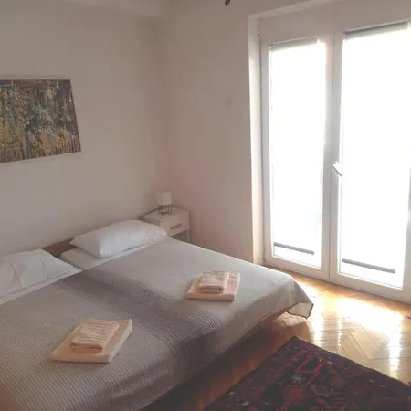 Happy Apartment