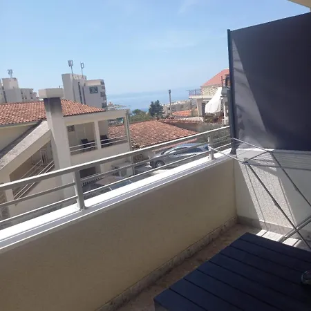 Happy Apartment